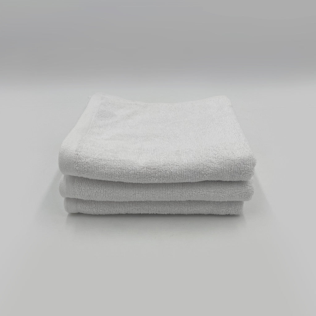 Fehér szállodai minőségű törölköző 400GSM anyagból 50x100 cm