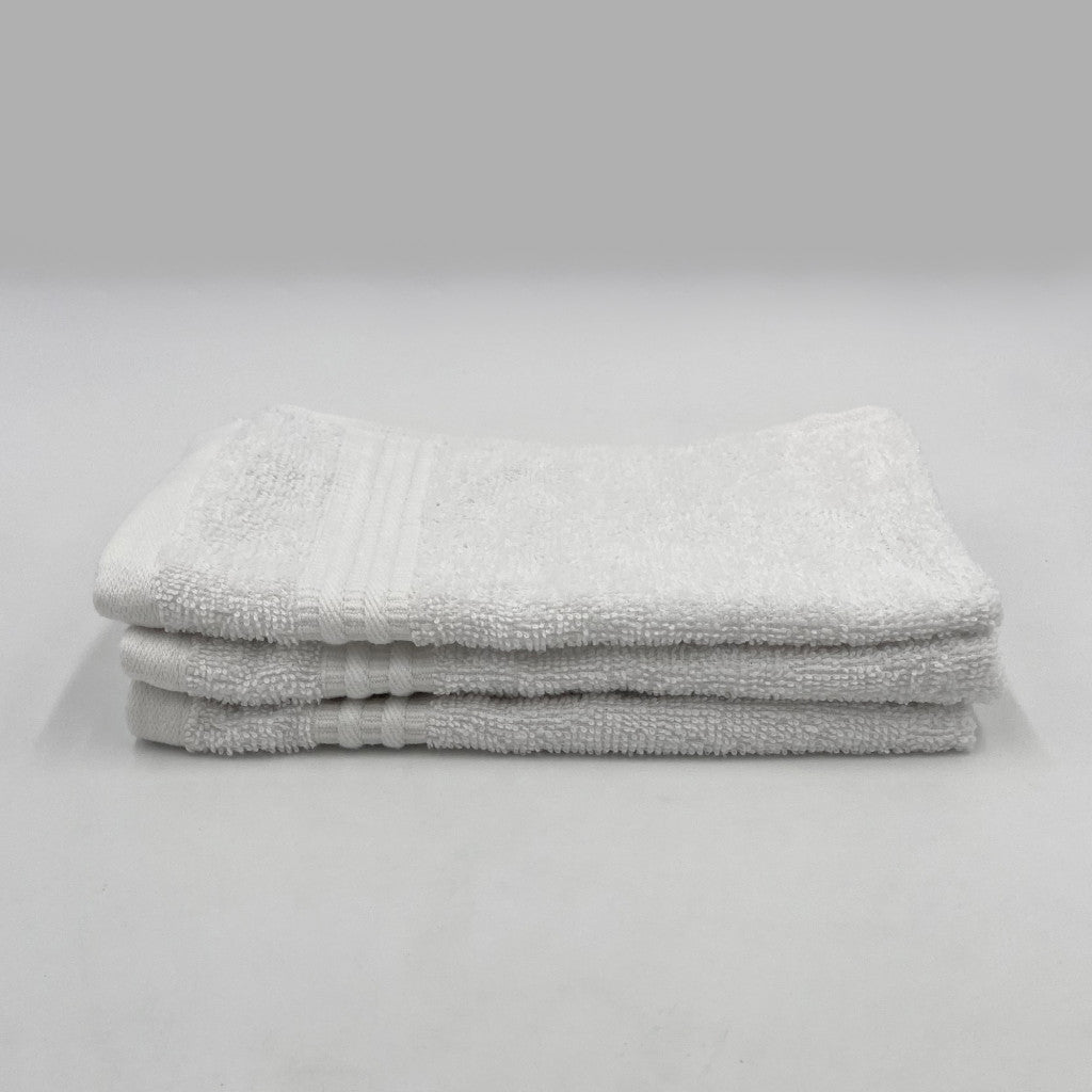 Fehér prémium szállodai minőségű törölköző kéztörlő 420GSM anyagból 30x50 cm