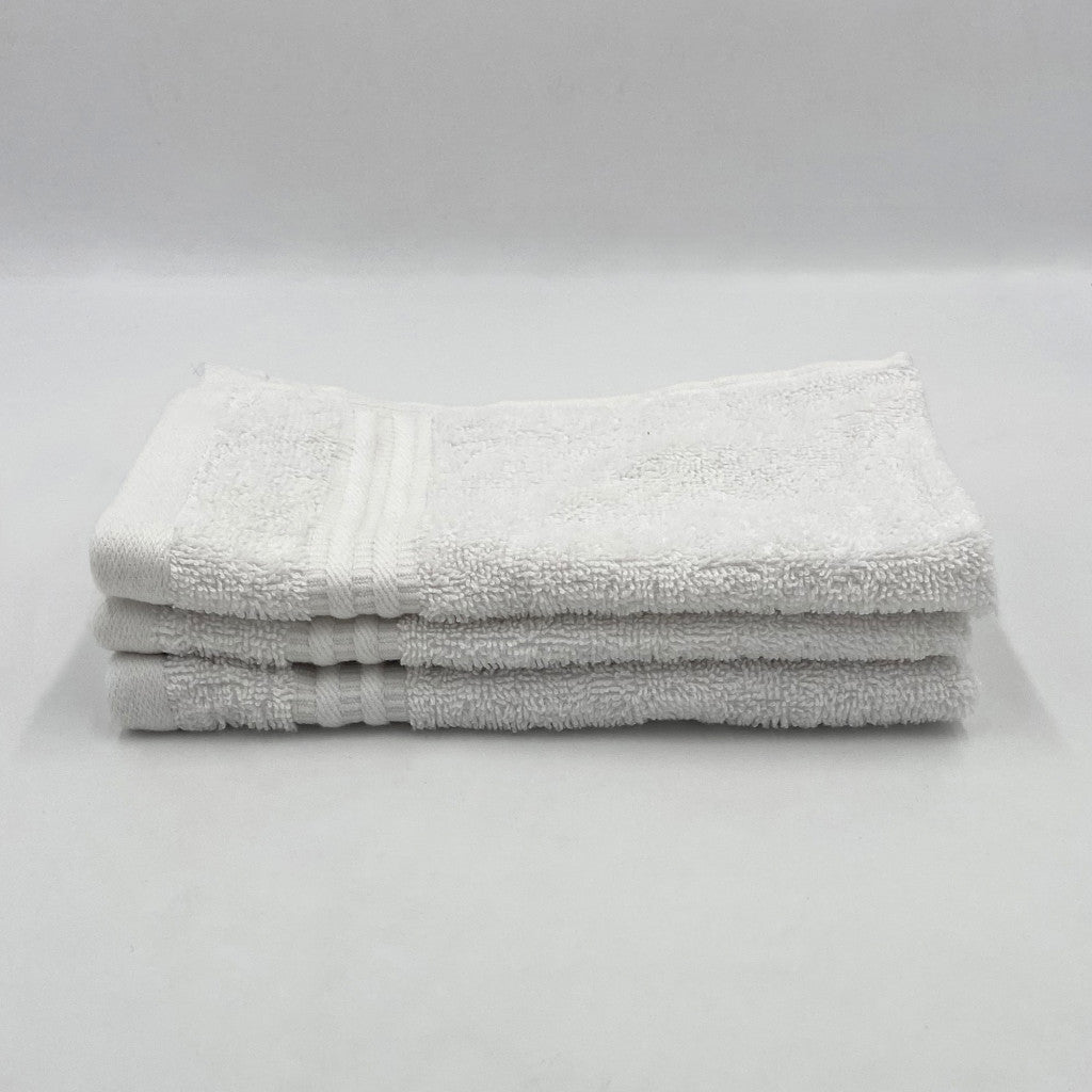 Fehér prémium szállodai minőségű törölköző kéztörlő 520GSM anyagból 30x50 cm