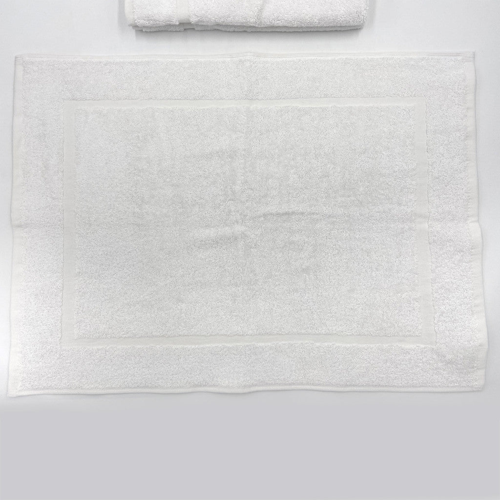 Fehér Prémium Frottír Kádkilépő 630GSM anyagból 50x70 cm