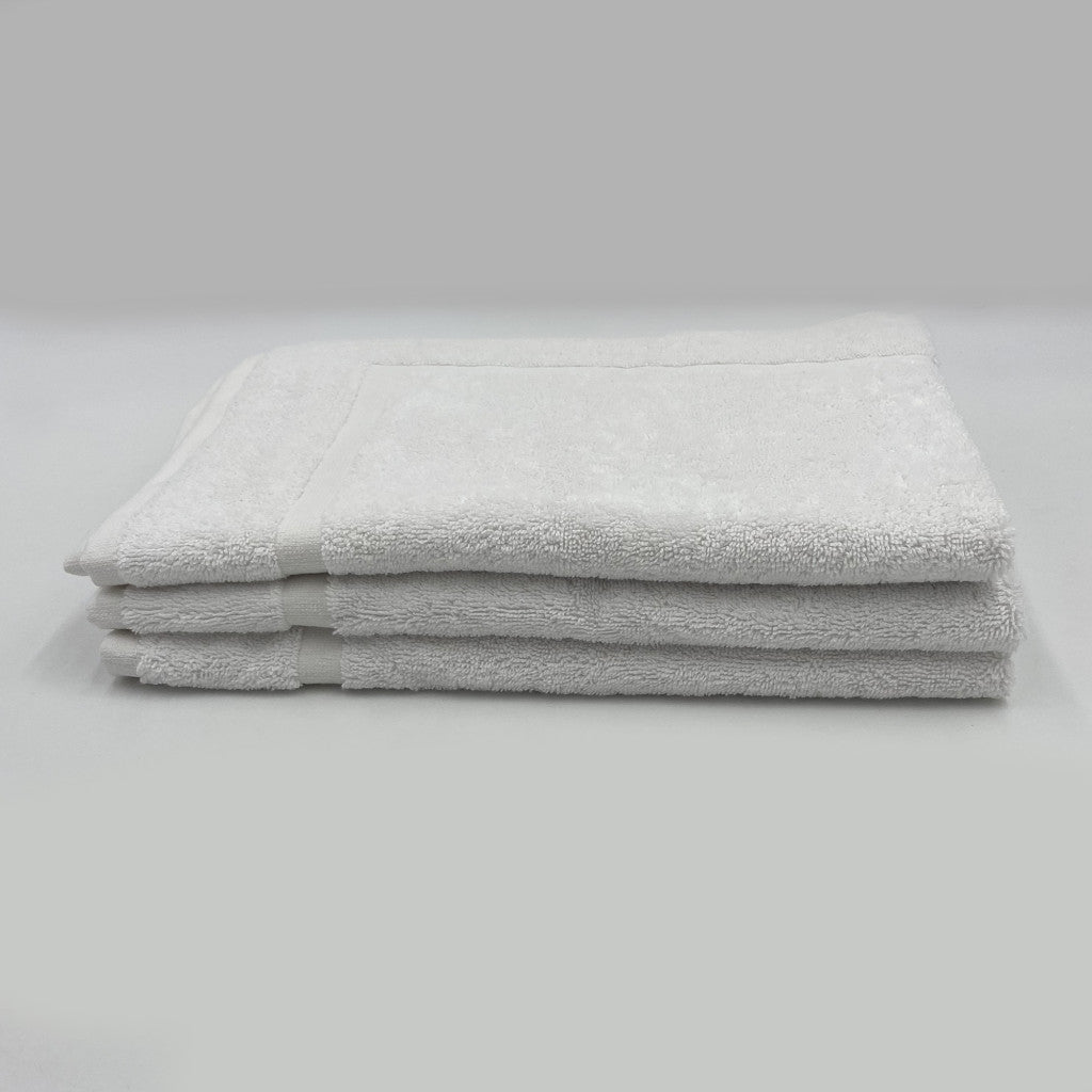 Fehér Prémium Frottír Kádkilépő 630GSM anyagból 50x70 cm